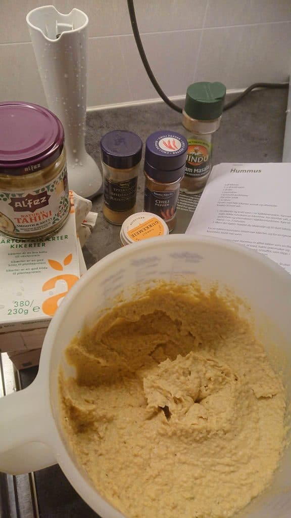 Hummus med ingredienser